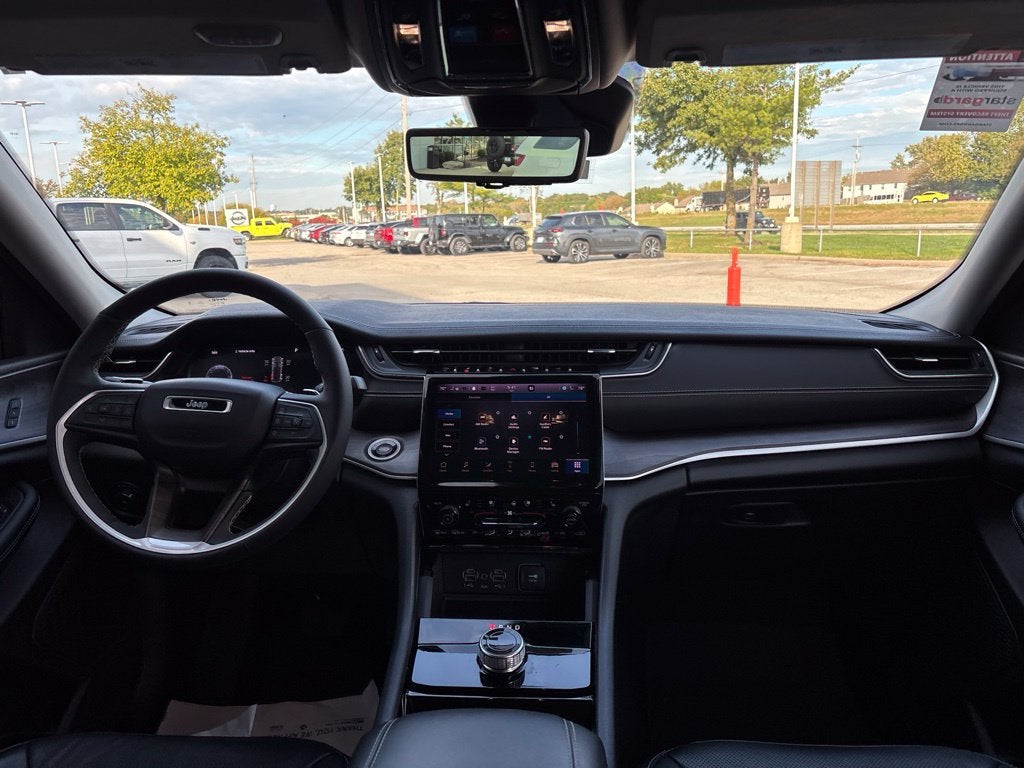 2023 Jeep Grand Cherokee Limited 4x2
