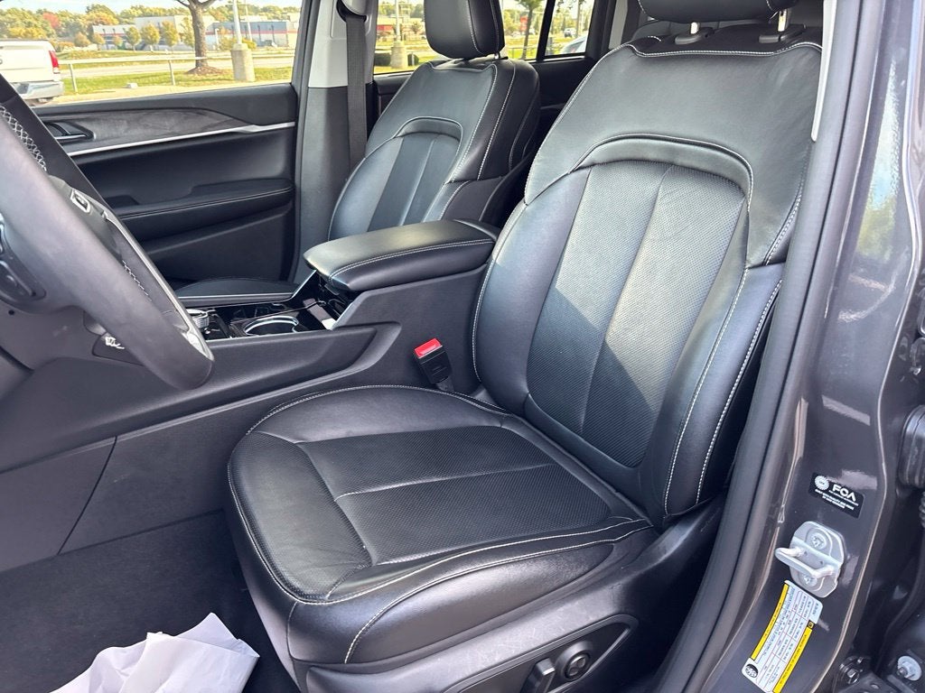 2023 Jeep Grand Cherokee Limited 4x2