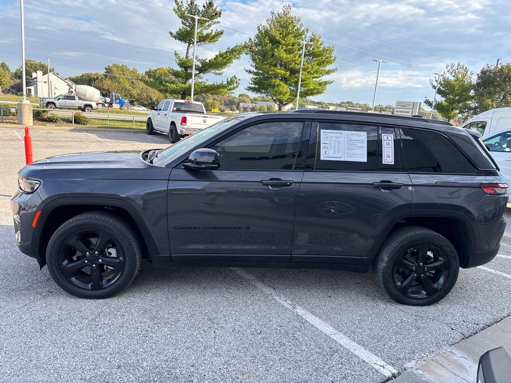 2023 Jeep Grand Cherokee Limited 4x2