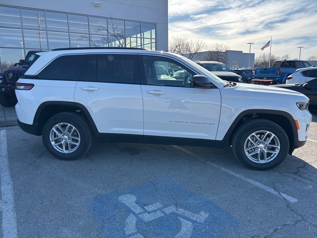 2026 Jeep Grand Cherokee Laredo