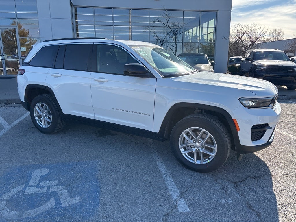 2026 Jeep Grand Cherokee Laredo