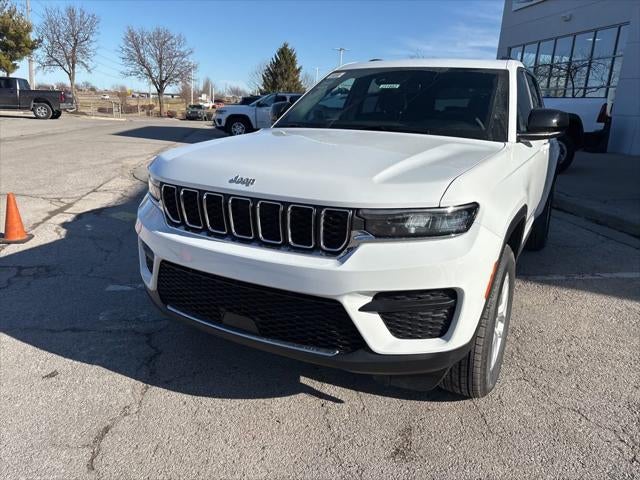 2026 Jeep Grand Cherokee GRAND CHEROKEE LAREDO X 4X4