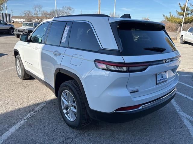 2026 Jeep Grand Cherokee GRAND CHEROKEE LAREDO X 4X4