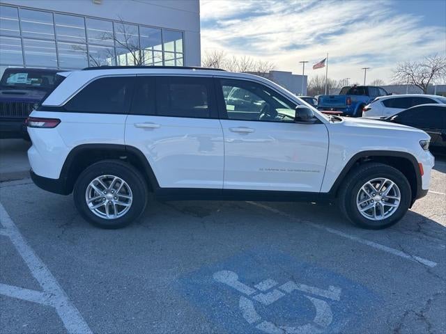 2026 Jeep Grand Cherokee GRAND CHEROKEE LAREDO X 4X4