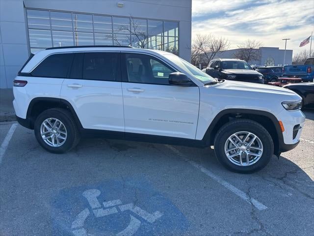 2026 Jeep Grand Cherokee GRAND CHEROKEE LAREDO X 4X4