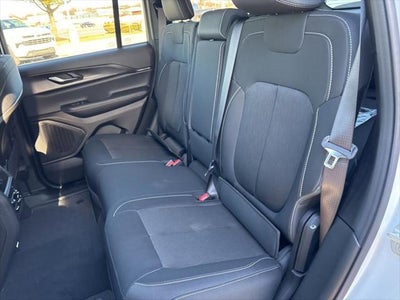 2026 Jeep Grand Cherokee GRAND CHEROKEE LAREDO X 4X4