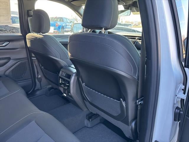 2026 Jeep Grand Cherokee GRAND CHEROKEE LAREDO X 4X4