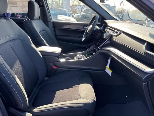 2026 Jeep Grand Cherokee GRAND CHEROKEE LAREDO X 4X4