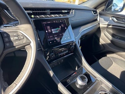2026 Jeep Grand Cherokee GRAND CHEROKEE LAREDO X 4X4