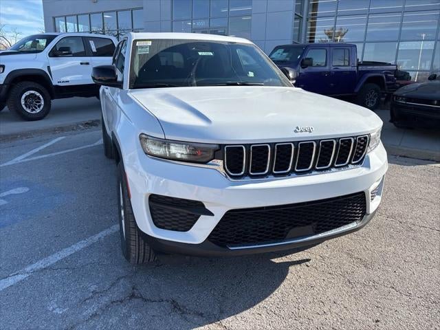 2026 Jeep Grand Cherokee GRAND CHEROKEE LAREDO X 4X4