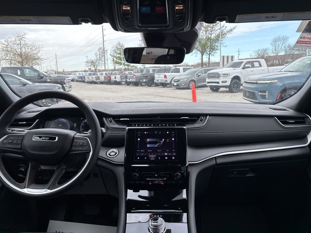 2026 Jeep Grand Cherokee Laredo