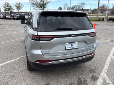 2026 Jeep Grand Cherokee Laredo