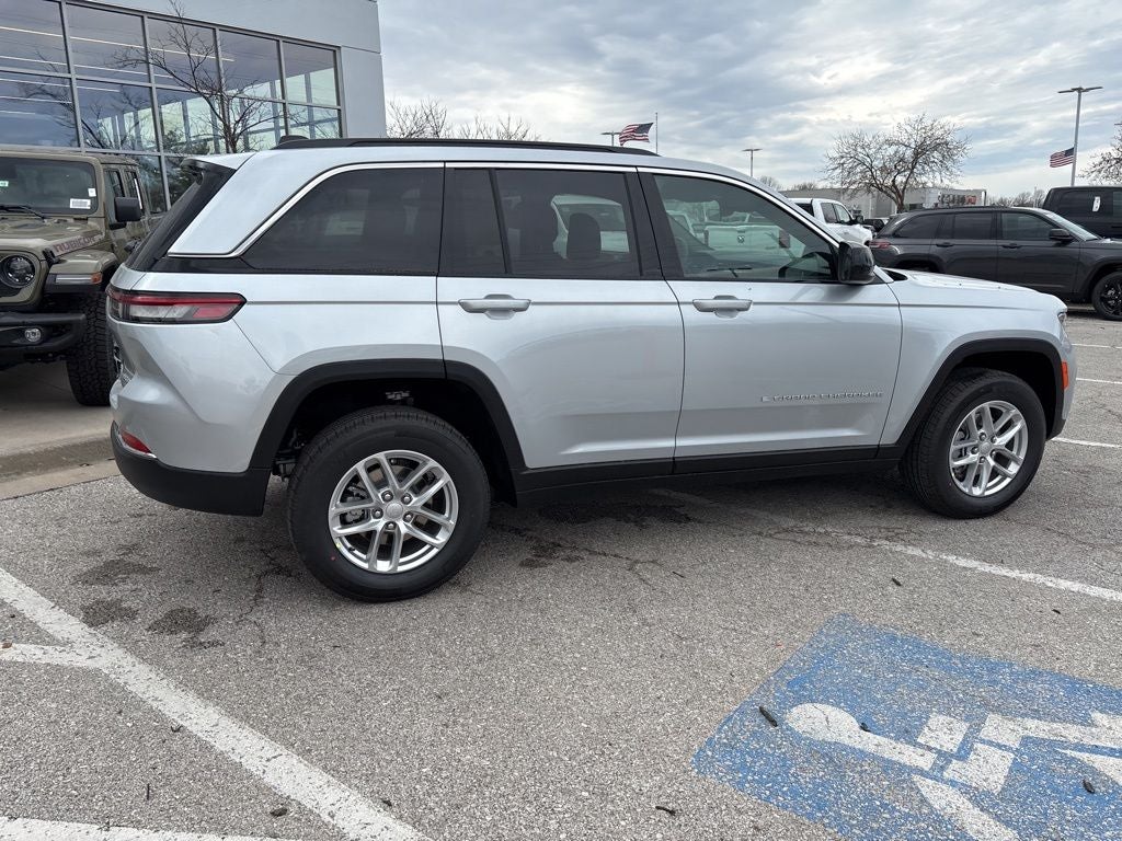 2026 Jeep Grand Cherokee Laredo