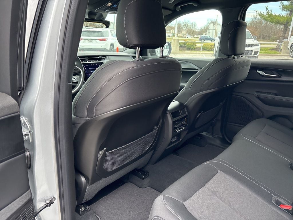 2026 Jeep Grand Cherokee Laredo