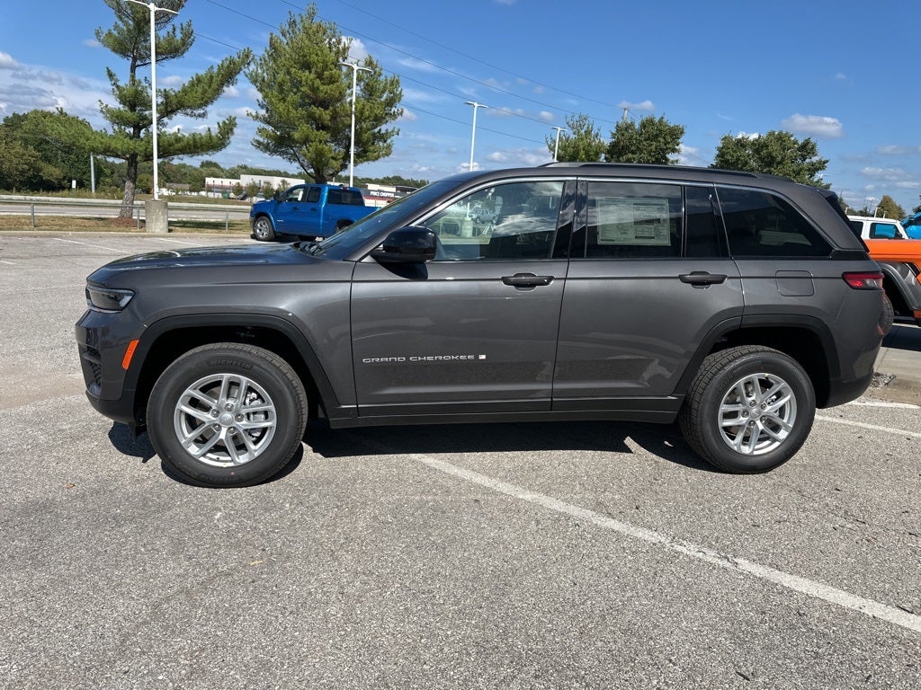 2025 Jeep Grand Cherokee Laredo