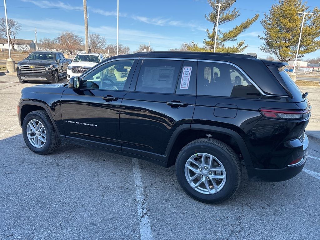 2026 Jeep Grand Cherokee Laredo