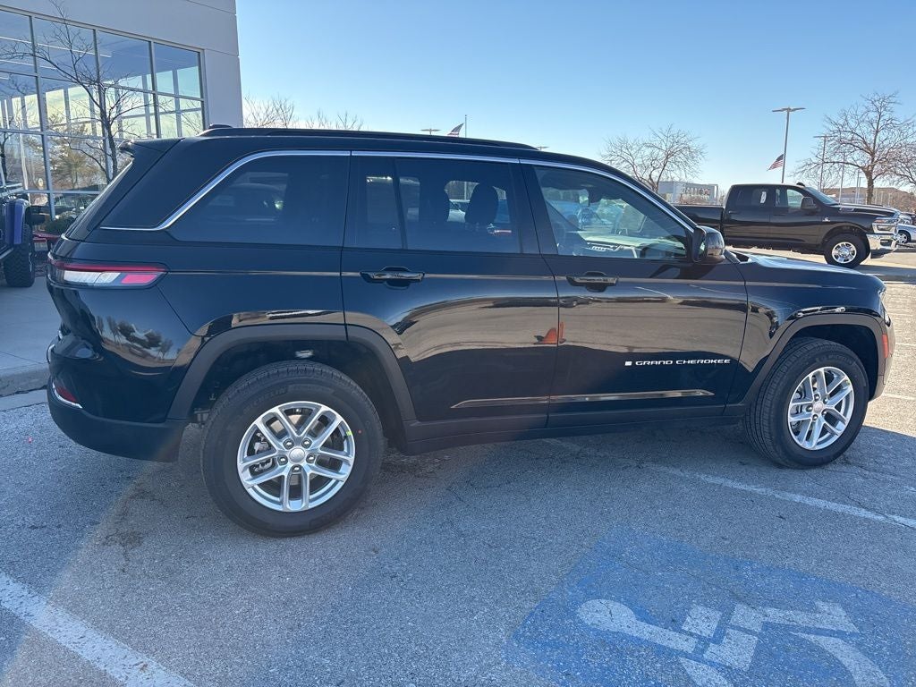 2026 Jeep Grand Cherokee Laredo