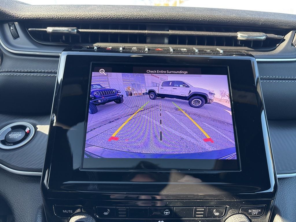 2026 Jeep Grand Cherokee Laredo