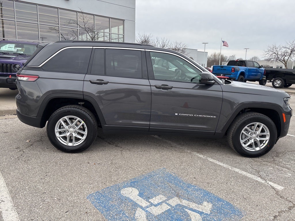 2026 Jeep Grand Cherokee Laredo