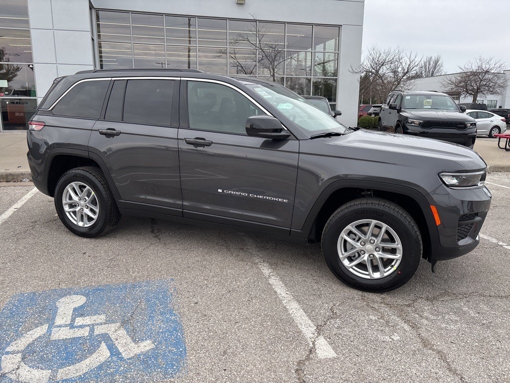 2026 Jeep Grand Cherokee Laredo
