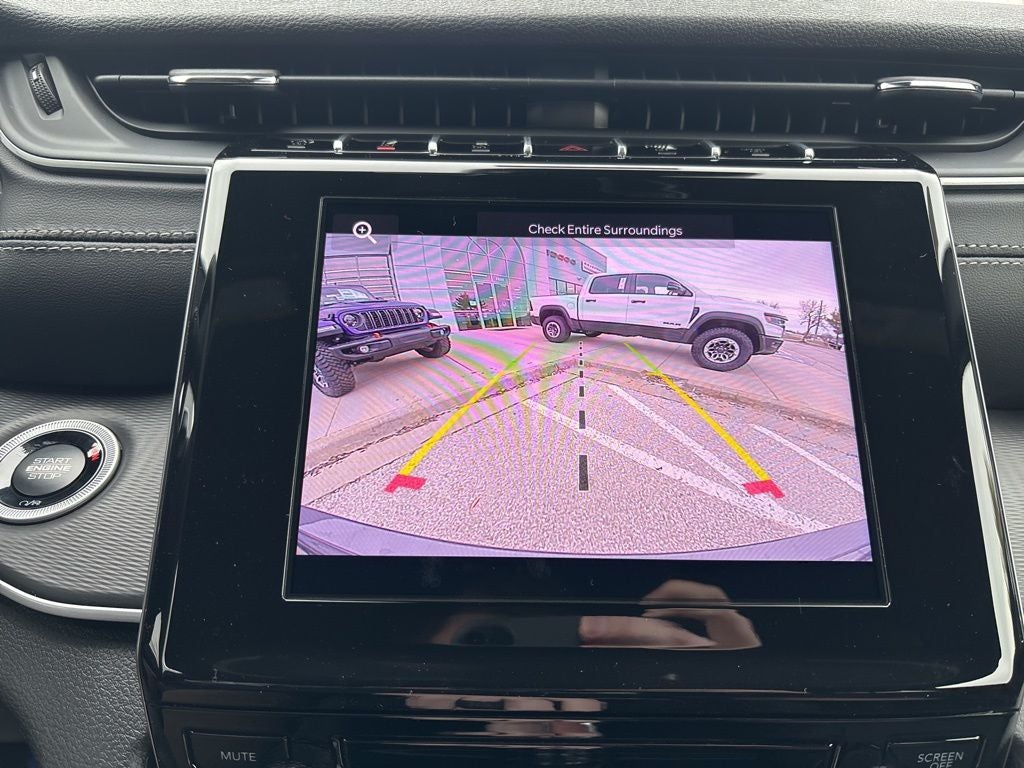 2026 Jeep Grand Cherokee Laredo