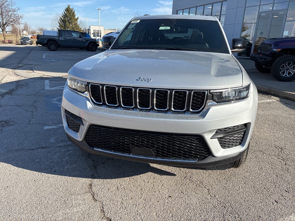 2026 Jeep Grand Cherokee Laredo