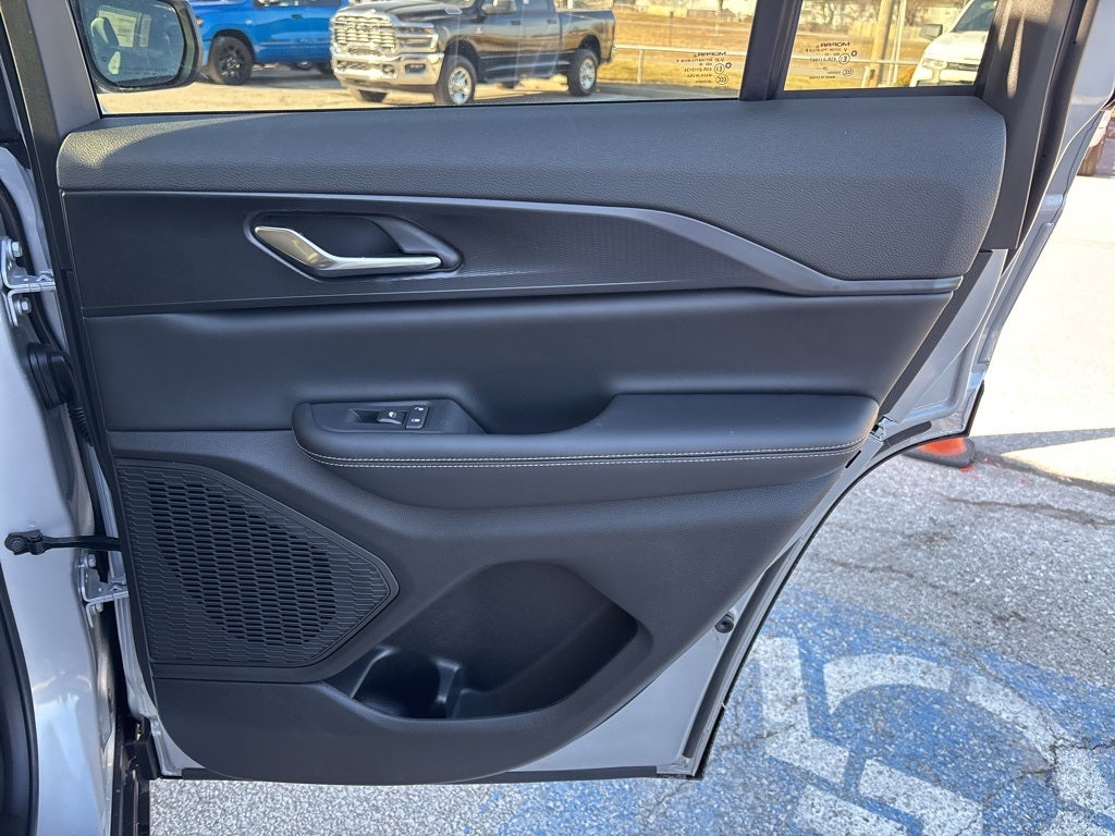 2026 Jeep Grand Cherokee Laredo