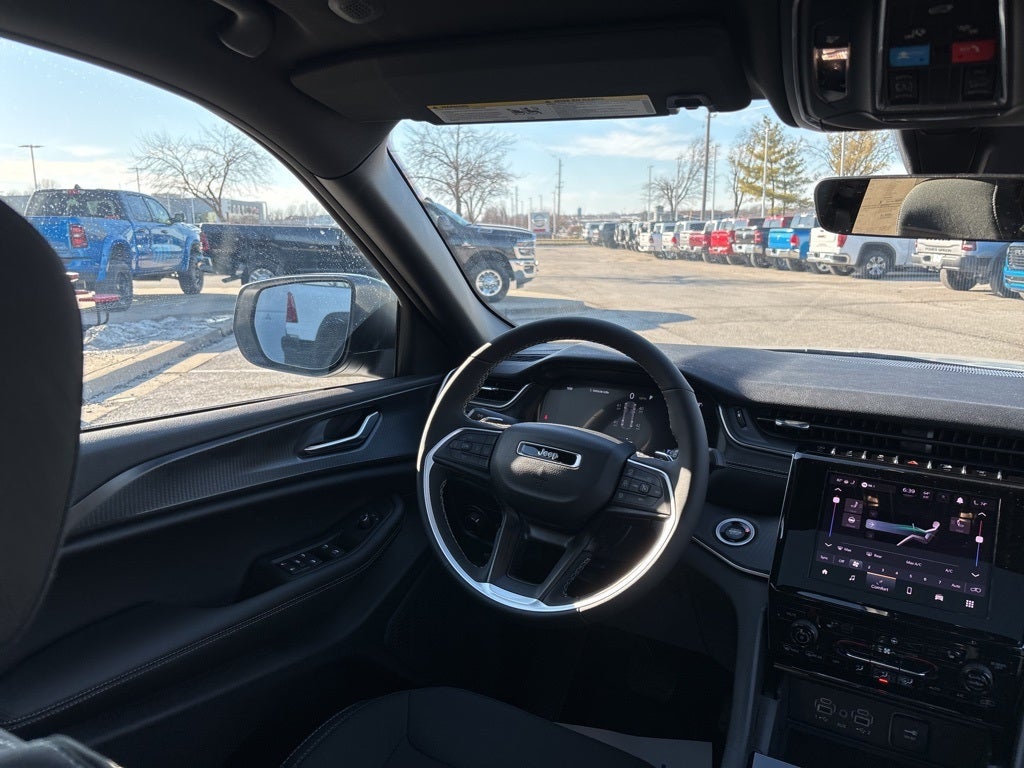 2026 Jeep Grand Cherokee Laredo