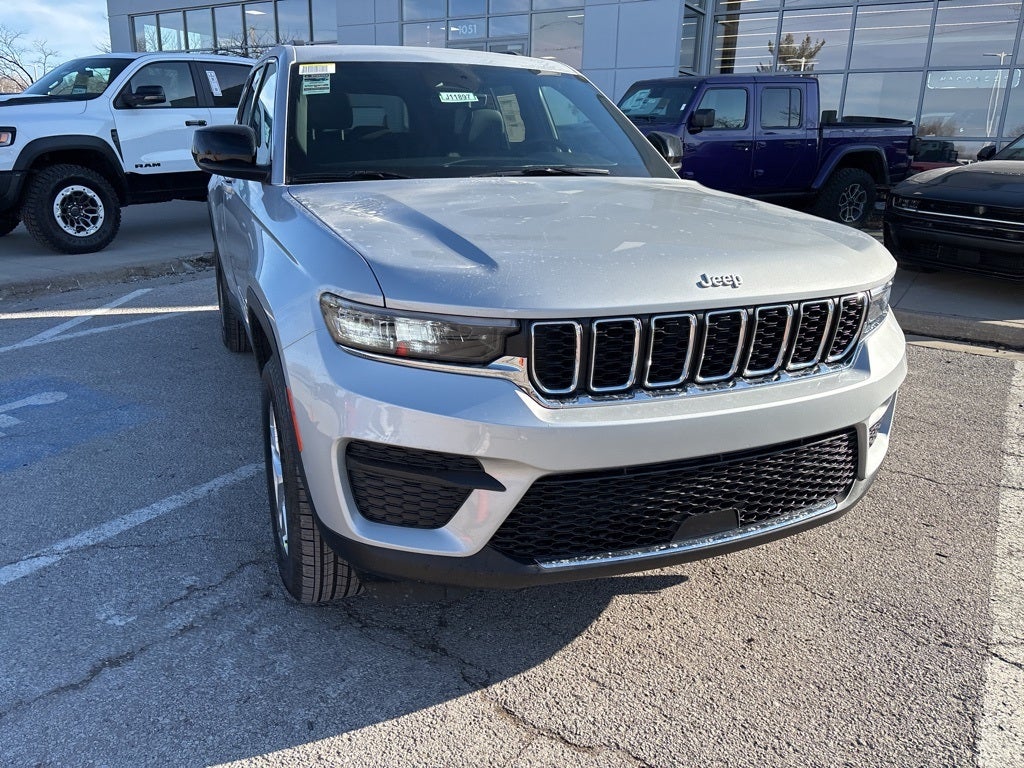 2026 Jeep Grand Cherokee Laredo