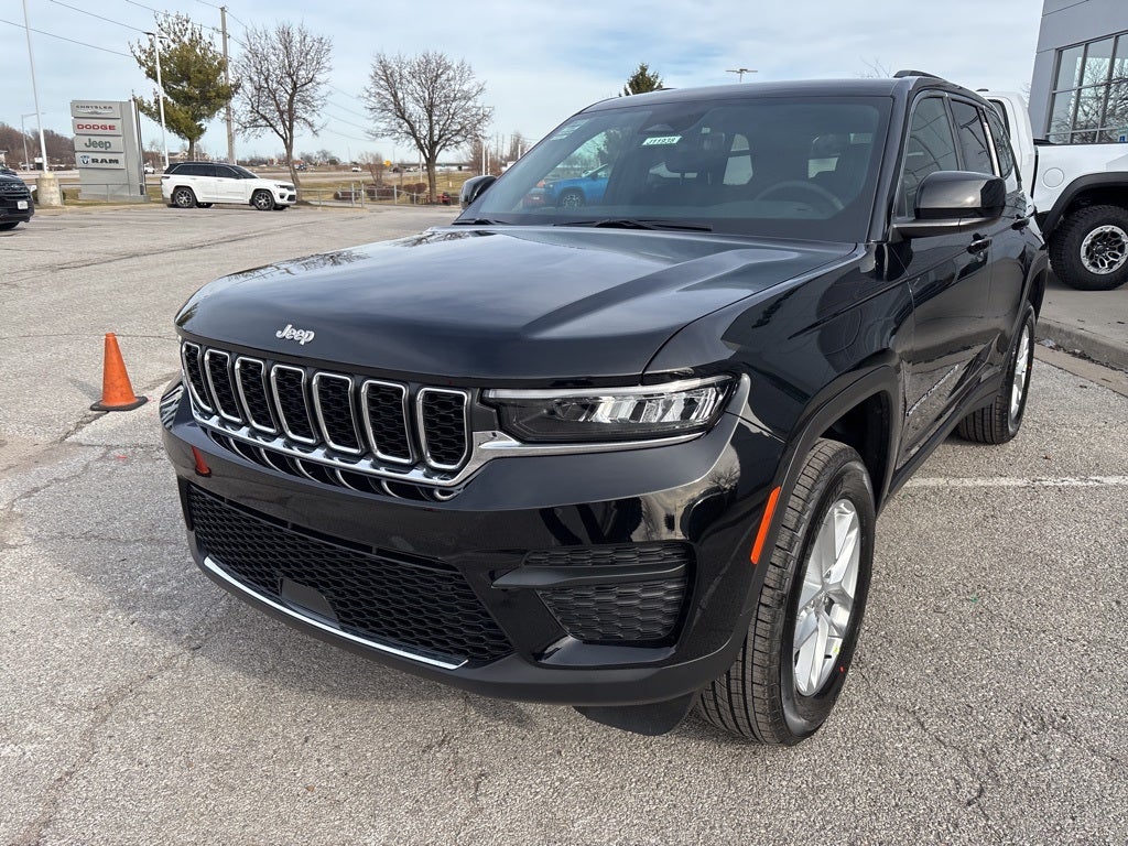 2026 Jeep Grand Cherokee Laredo