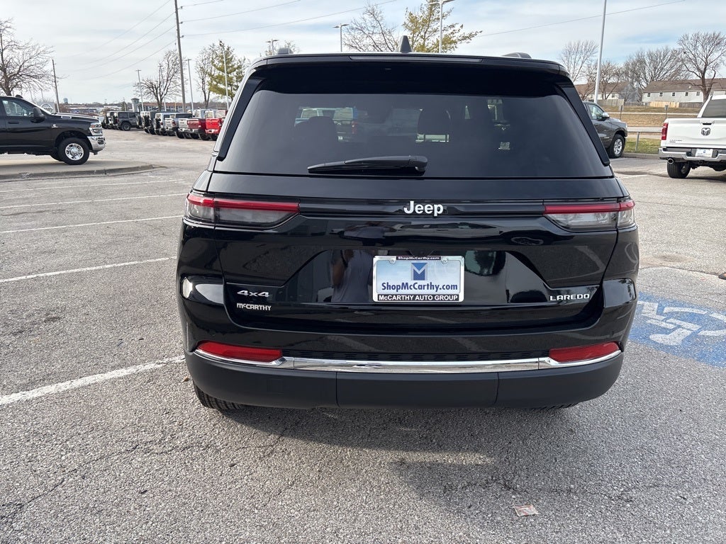 2026 Jeep Grand Cherokee Laredo