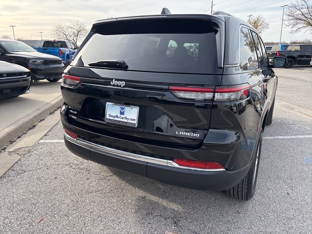 2026 Jeep Grand Cherokee Laredo