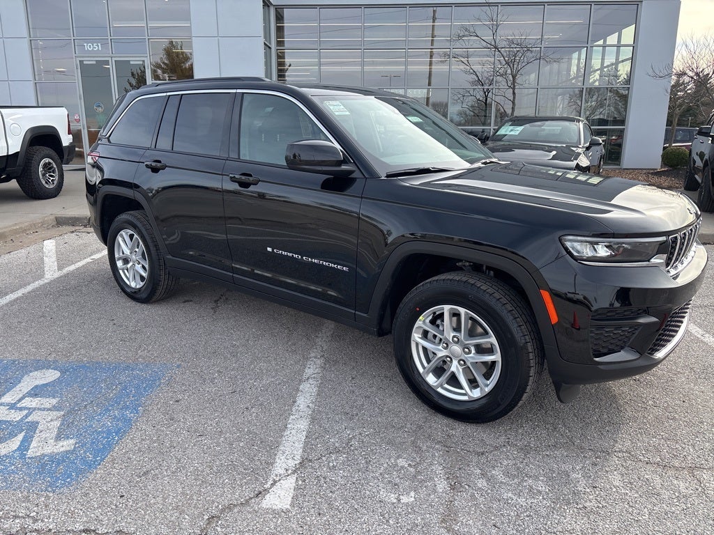 2026 Jeep Grand Cherokee Laredo