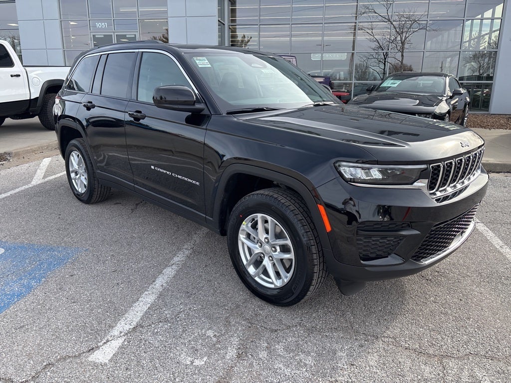 2026 Jeep Grand Cherokee Laredo