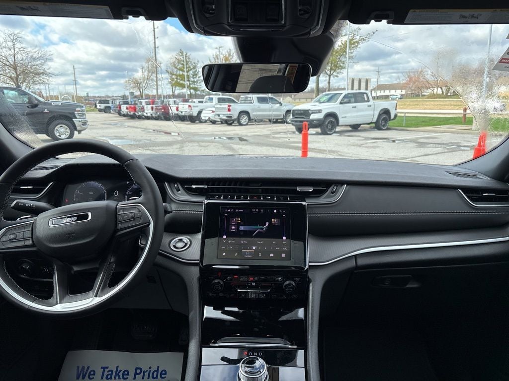 2026 Jeep Grand Cherokee Laredo