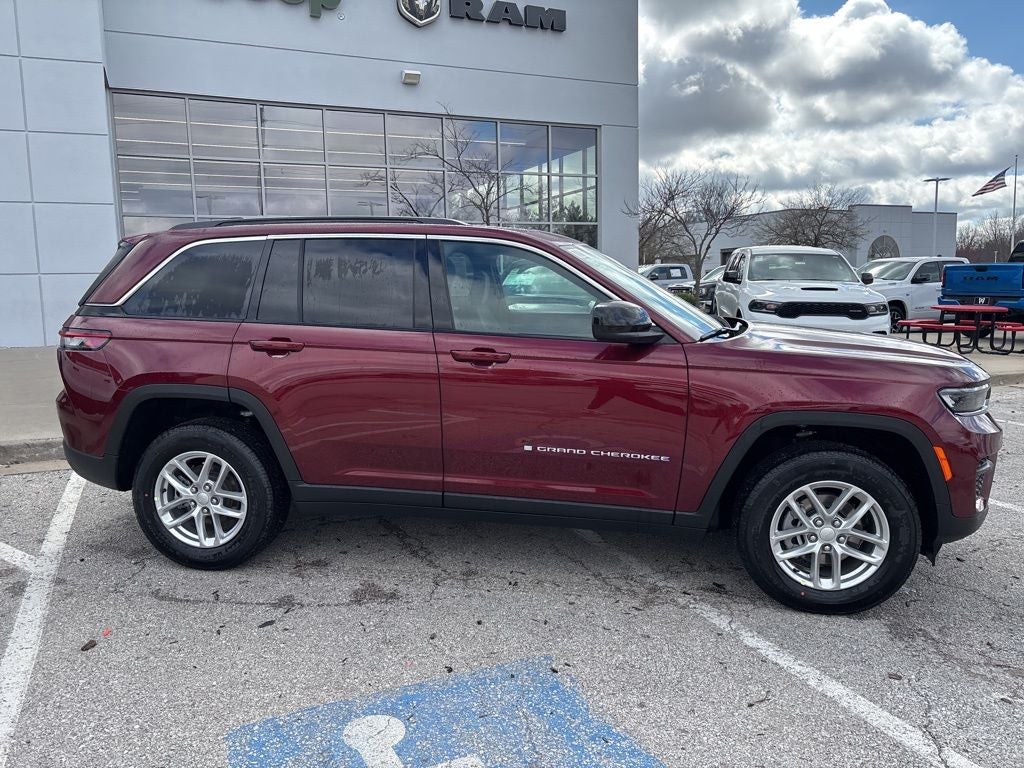 2026 Jeep Grand Cherokee Laredo