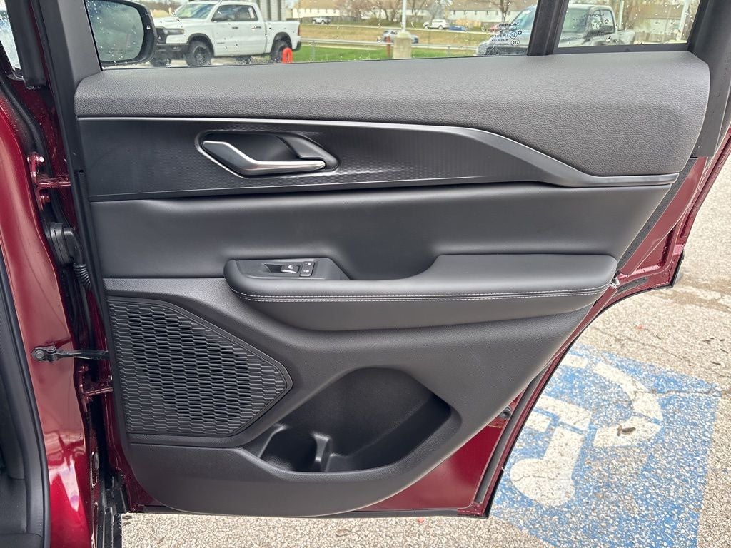2026 Jeep Grand Cherokee Laredo