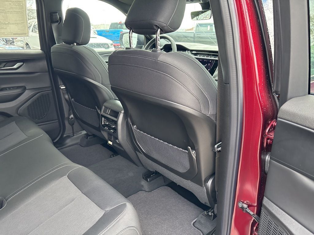 2026 Jeep Grand Cherokee Laredo