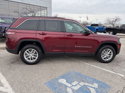 2026 Jeep Grand Cherokee Laredo