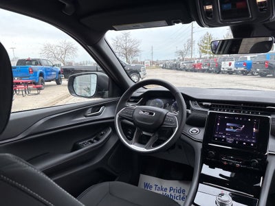 2026 Jeep Grand Cherokee Laredo