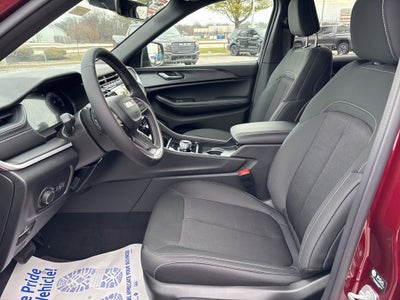 2026 Jeep Grand Cherokee Laredo