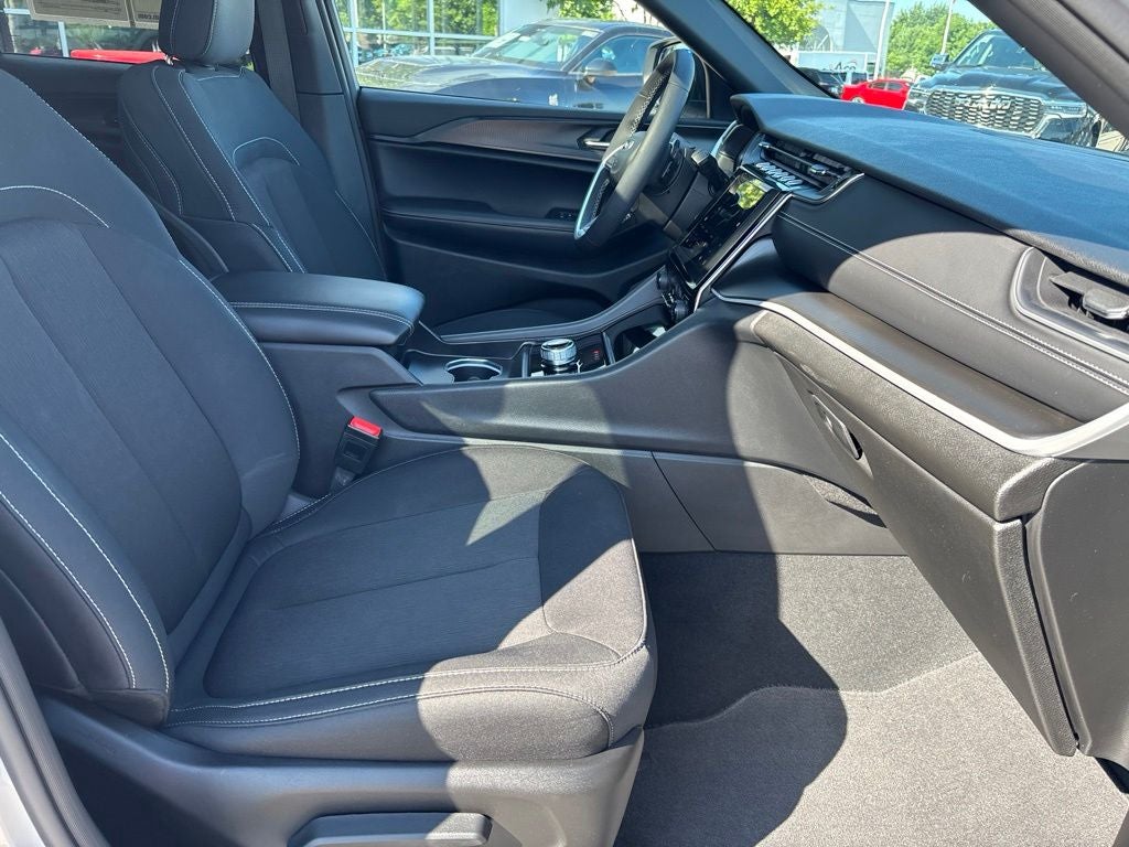 2024 Jeep Grand Cherokee Laredo X 4x4