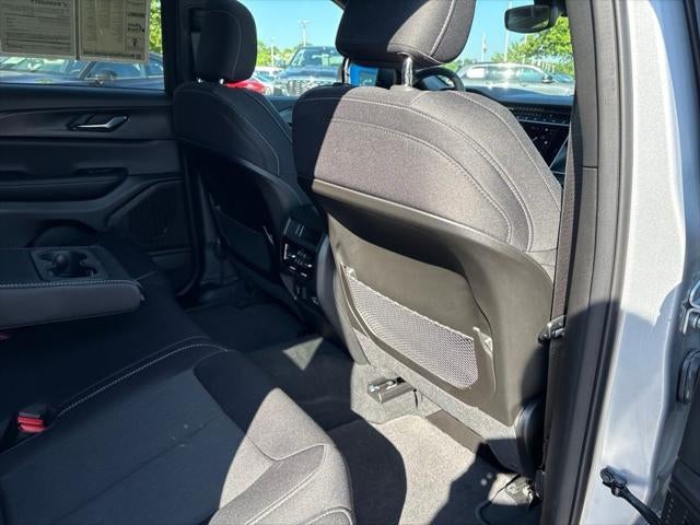 2024 Jeep Grand Cherokee Laredo X 4x4