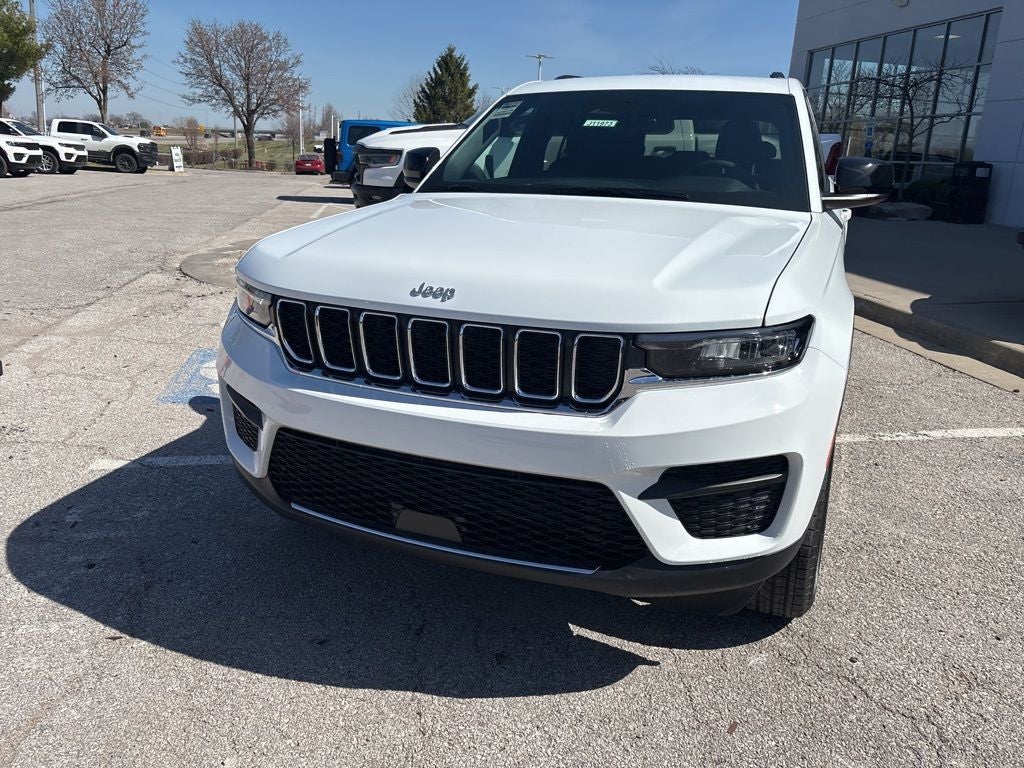 2026 Jeep Grand Cherokee Laredo
