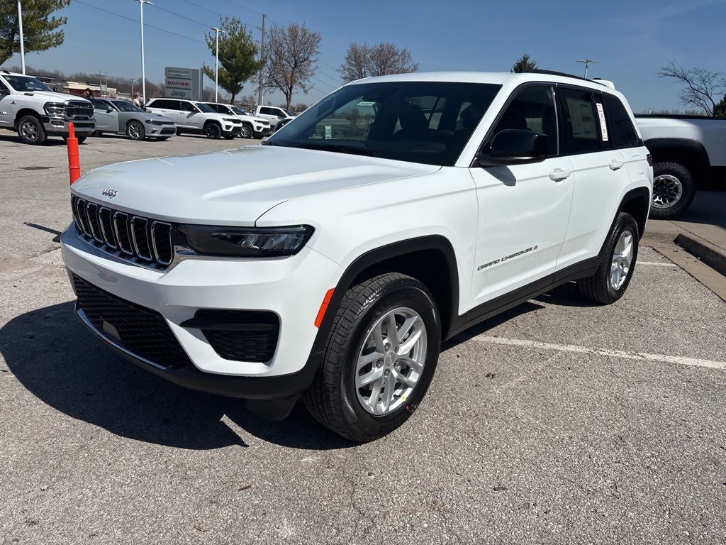 2026 Jeep Grand Cherokee Laredo