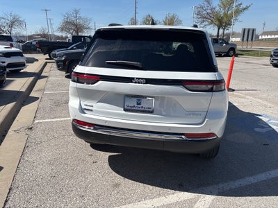 2026 Jeep Grand Cherokee Laredo