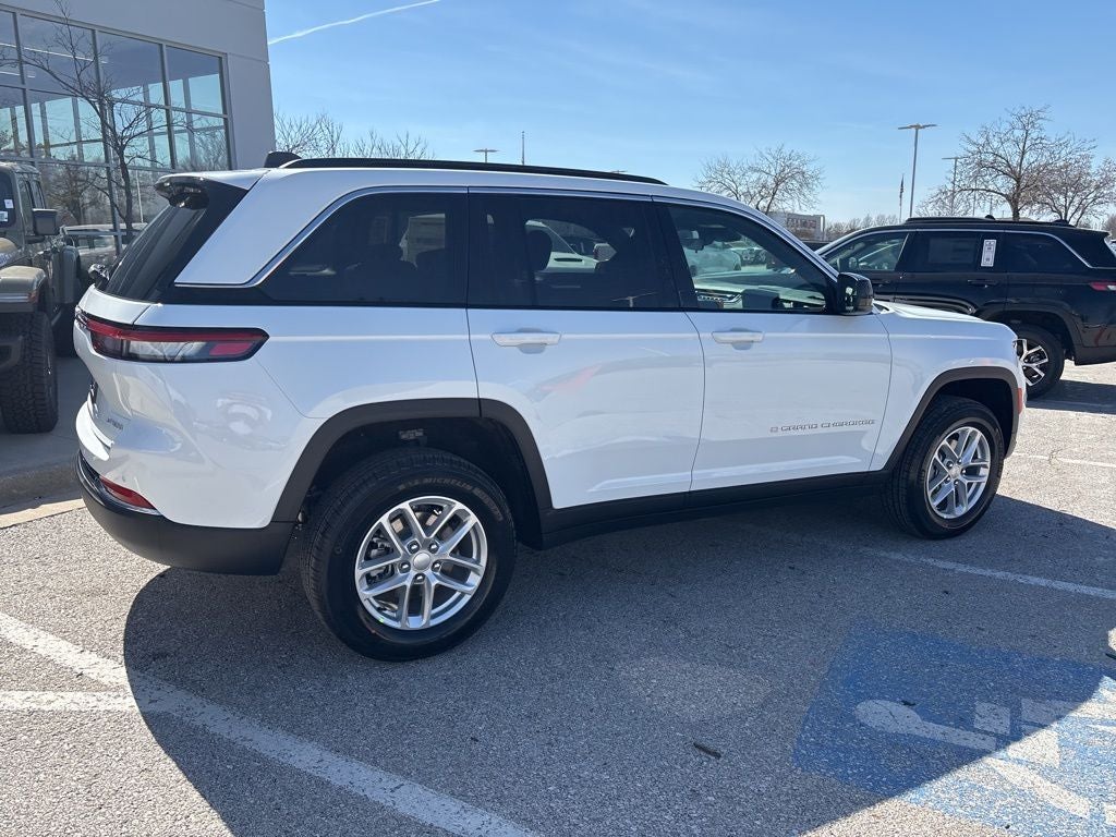 2026 Jeep Grand Cherokee Laredo