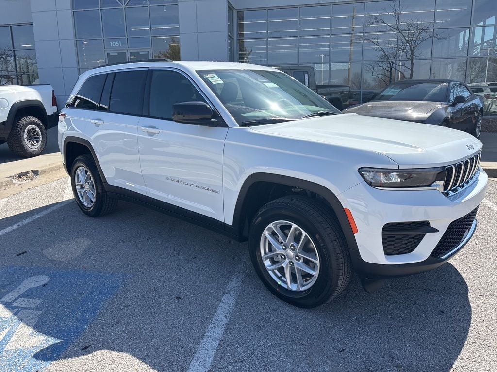2026 Jeep Grand Cherokee Laredo