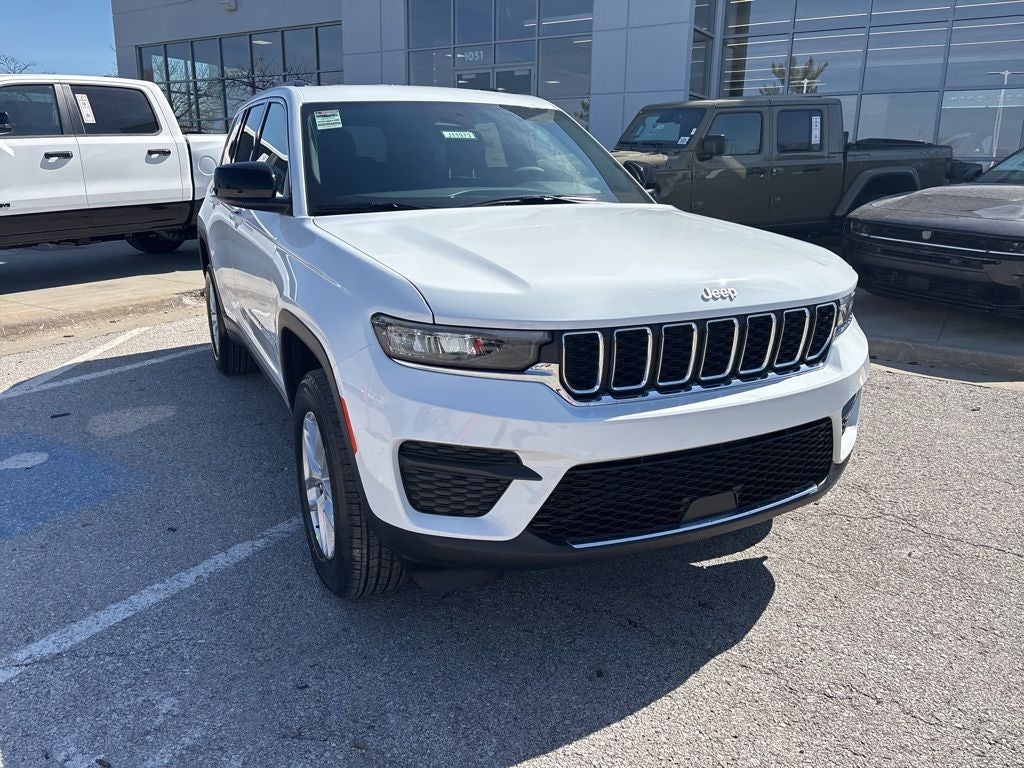 2026 Jeep Grand Cherokee Laredo