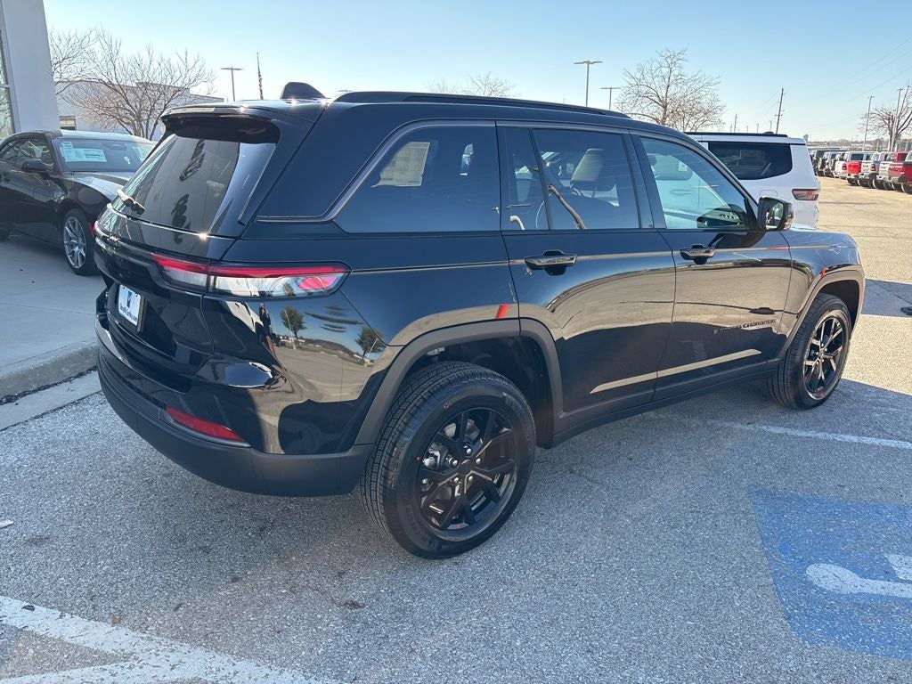 2026 Jeep Grand Cherokee Laredo